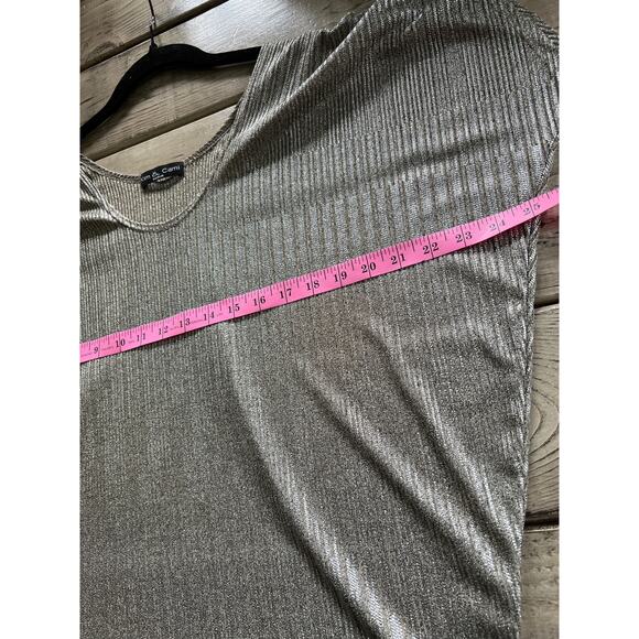 Kim & Cami size M gold metallic dolman sleeve blouse slinky shimmer short slv - Picture 5 of 7